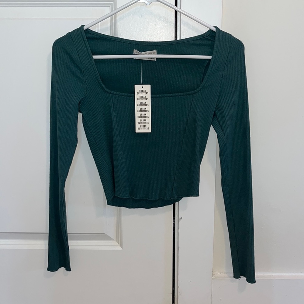 Long sleeve crop top